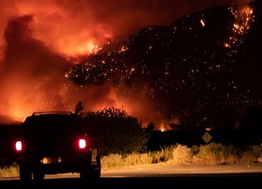 Incendios forestales calientan más el oeste de Canadá y California en medio de ola de calor