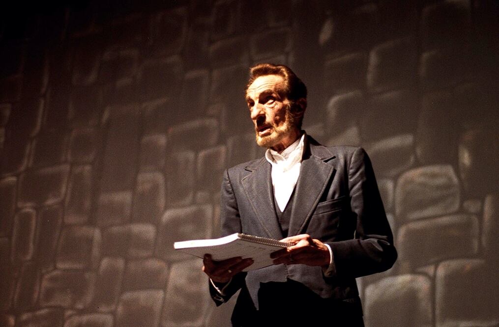 El primer actor Germán Robles falleció luego de permanecer internado casi 12 días en un hospital de la Ciudad de México.