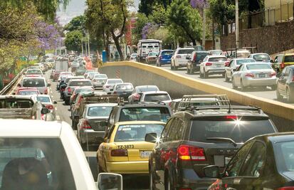 Este lunes 11 de marzo no circulan autos con engomado amarillo