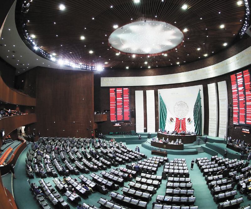 Todavía está en juego el control de la Mesa Directiva de la Cámara de Diputados entre el PRI, que aún conserva la mayoría, y el PT que busca aliados para alcanzarla. ARCVHIVO EL UNIVERSAL 