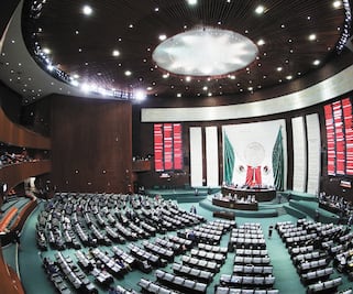 PT y PES se acusan de lucro político y económico