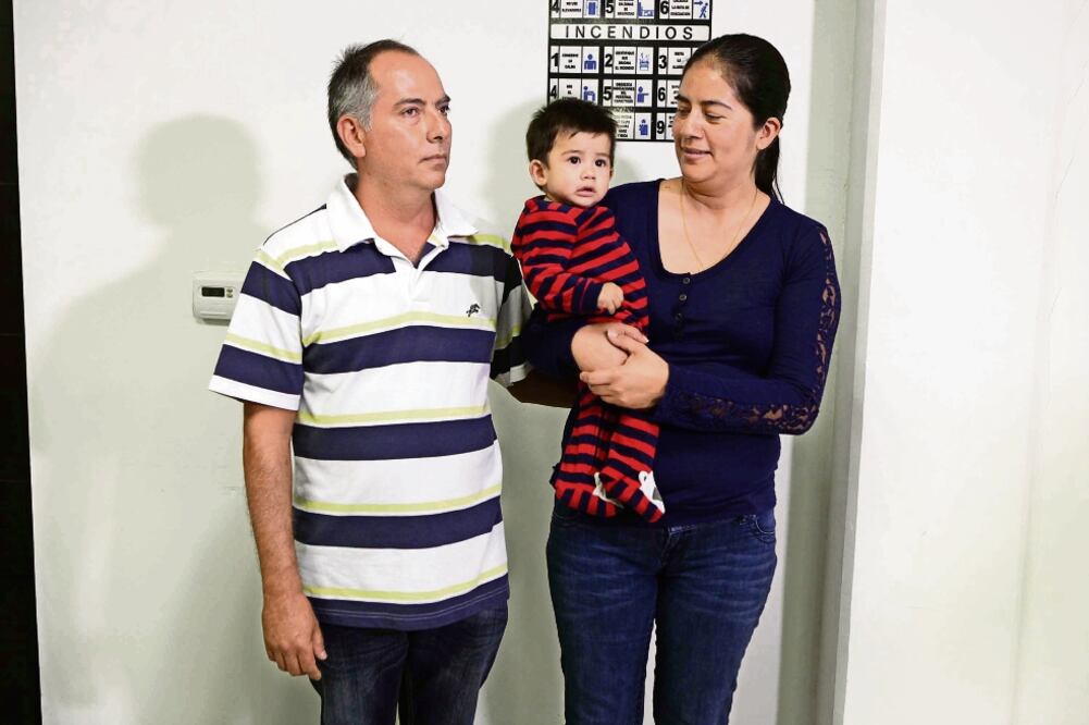 La Fiscalía General del Estado entregó al pequeño con sus padres, a 12 días de que fuera robado por dos hombres en el municipio de Amozoc (OMAR CONTRERAS. EL UNIVERSAL)