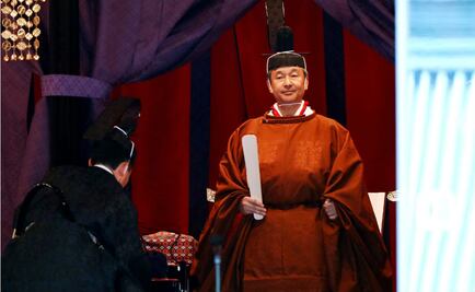 Emperador de Japón proclama formalmente su entronización