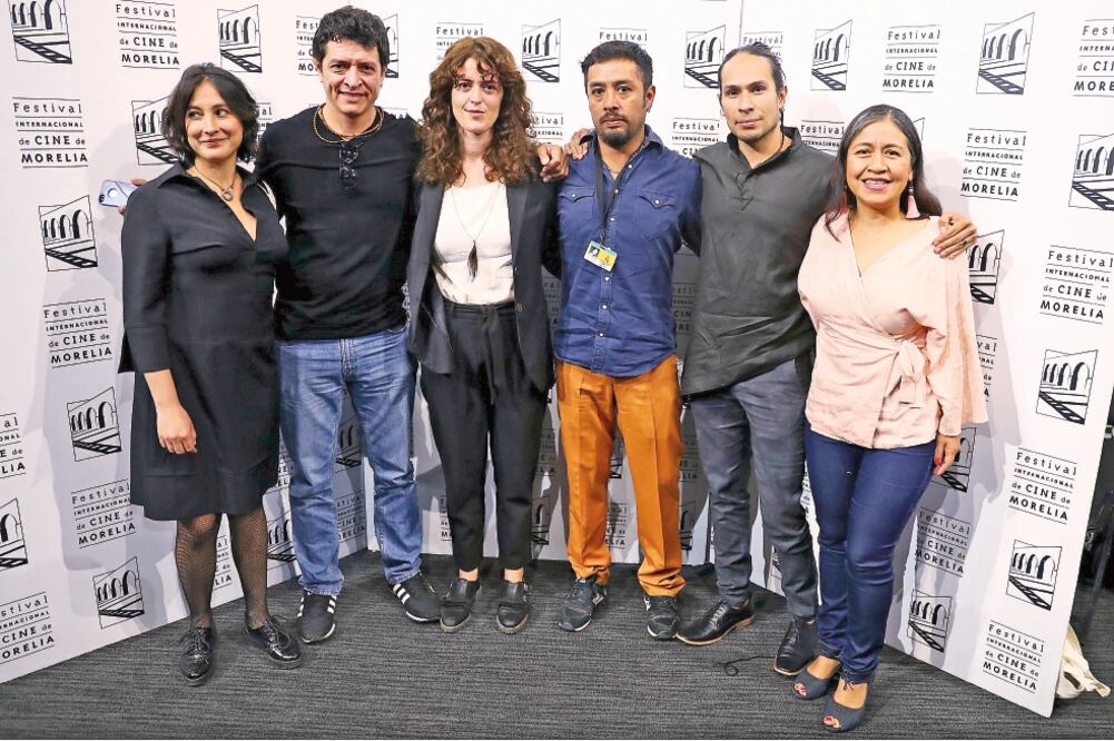 El equipo del filme durante la presentación en el certamen. Foto: BERENICE FREGOSO. EL UNIVERSAL