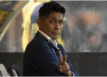 ¿Jorge Campos es una opción real para los Pumas?