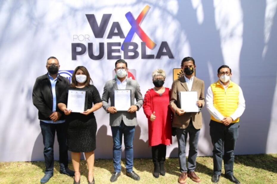 PAN, PRI y PRD firman coalición opositora en Puebla
