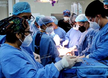 Suman 700 médicos especialistas cubanos trabajando en México: AMLO