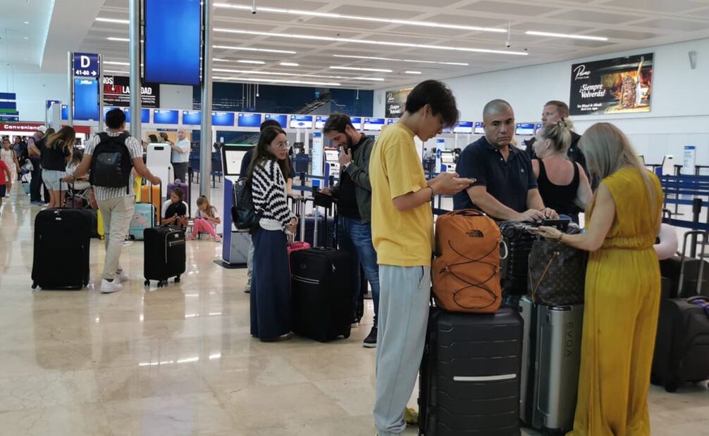 La cifra de cancelados el día de hoy en el Aeropuerto Internacional de Cancún se actualizó a 332. Foto: Adriana Varillas - EL UNIVERSAL