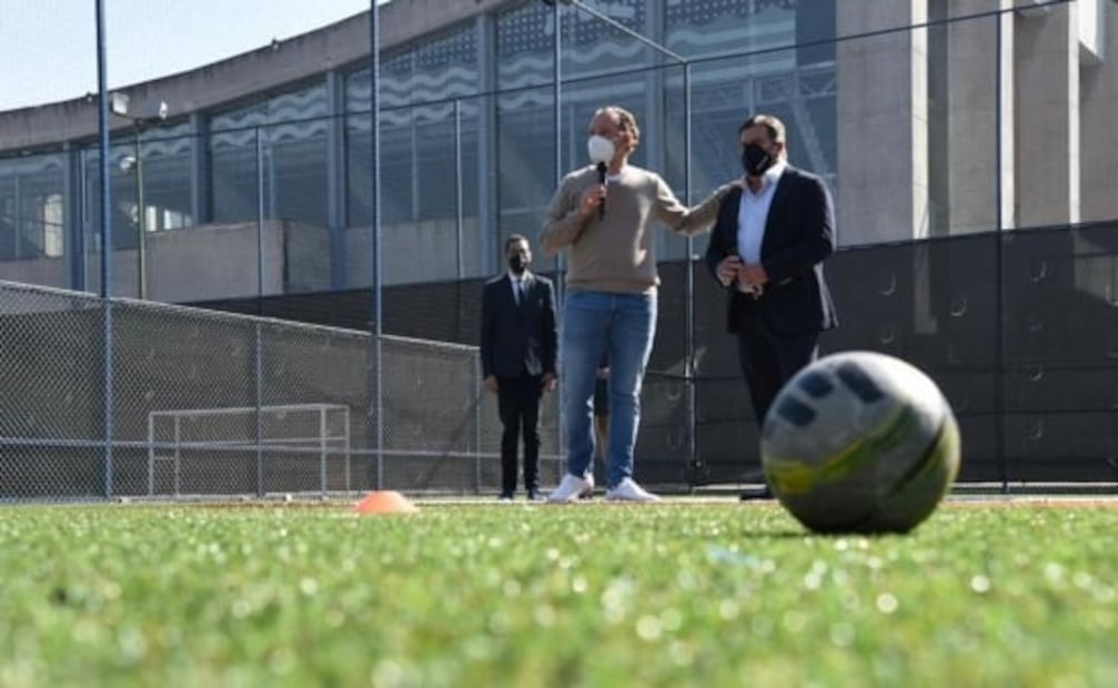 Alcaldía de Benito Juárez recupera canchas de futbol de la Alberca Olímpica