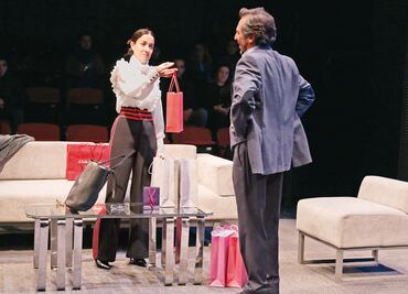 El mundo le pone trampas a la mujer