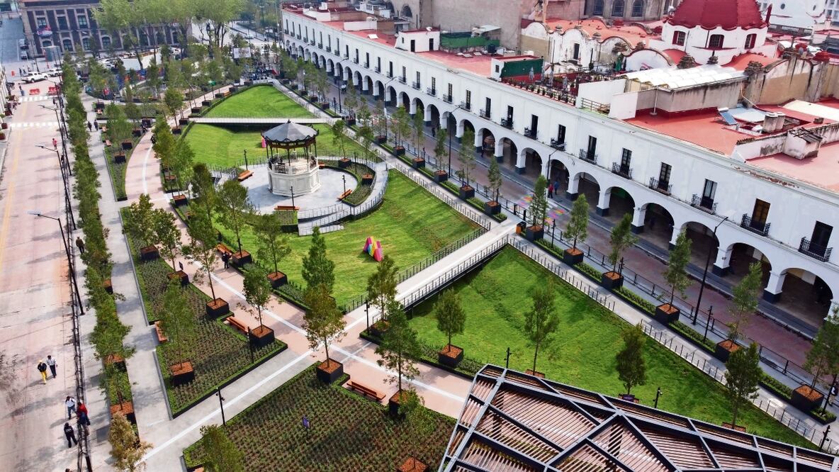La remodelación de la plaza González Arratia tuvo una inversión de 50 millones de pesos. Foto: Jorge Alvarado/EL UNIVERSAL