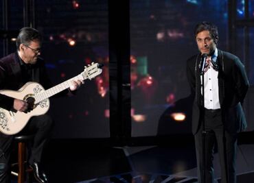 Las otras veces que Gael García ha cantado