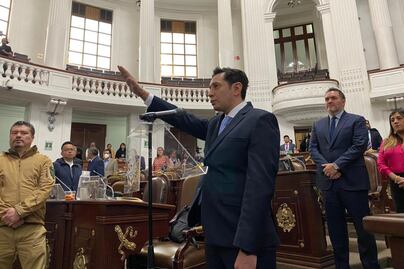 Federico Chávez, suplente de Christian Von Roehrich, toma protesta como diputado local 