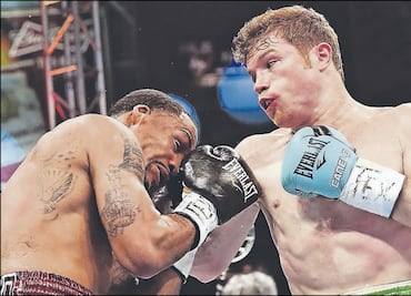 'Canelo' pelearía en el Azteca hasta diciembre, para cuidar el césped