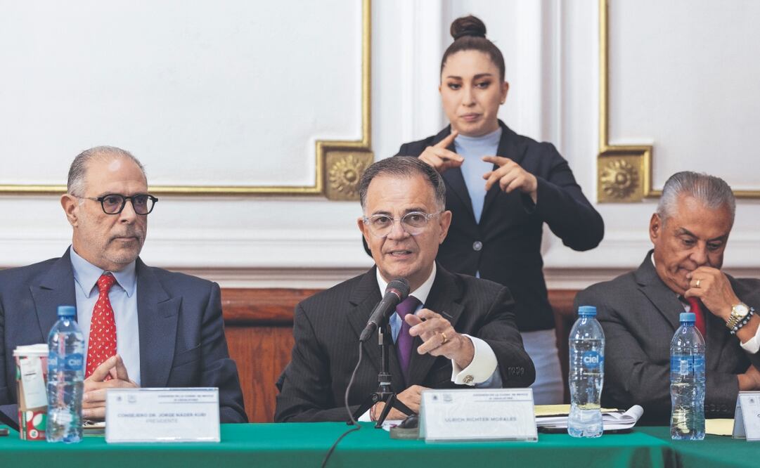 Durante su comparecencia, Ulrich Richter Morales propuso ciudadanizar a la fiscalía, despresurizarla y atender los asuntos más lacerantes. Foto: de HUGO SALVADOR. EL UNIVERSAL