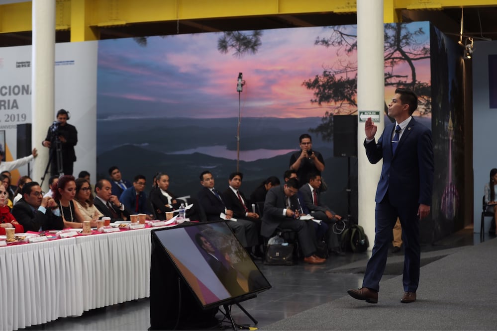Los participantes firmaron el "Manifiesto por la Unidad Nacional 2019" en la ceremonia de clausura de la justa, en el Centro Cultural Toluca. Foto: Jorge Alvarado / EL UNIVERSAL