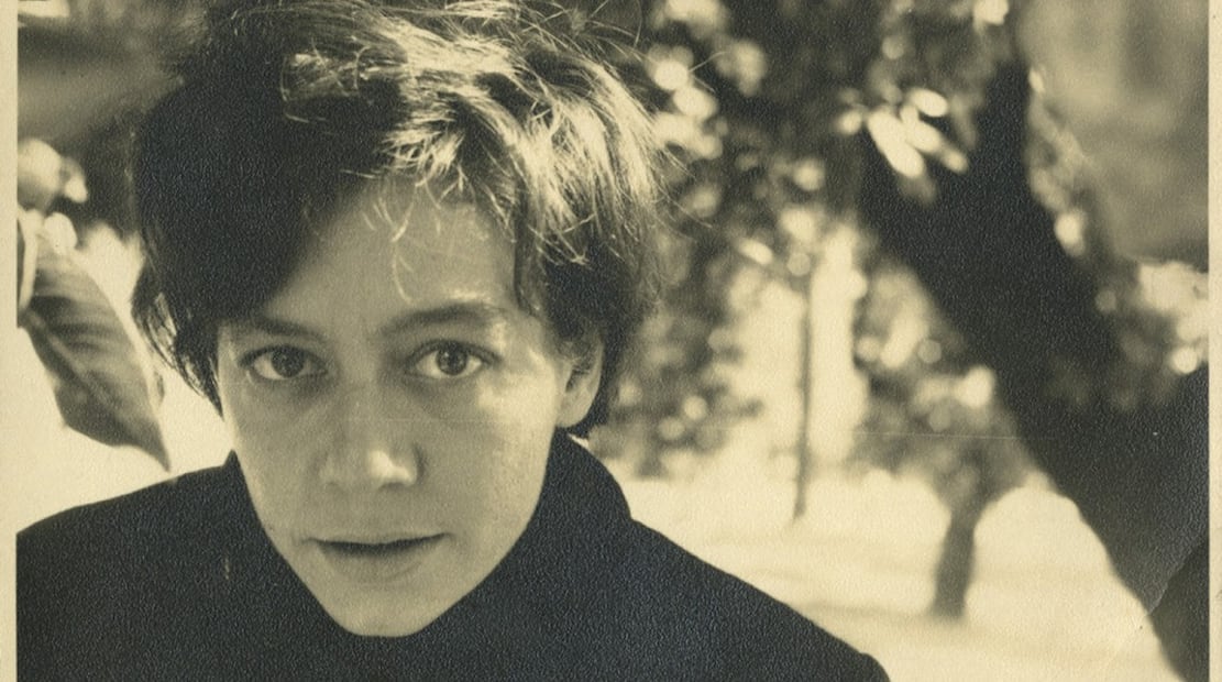 Alejandra Pizarnik, una de las voces más radicales y perdurables de la poesía latinoamericana, se suicidó en Buenos Aires en 1972, a los 36 años. Crédito: Biblioteca Nacional Mariano Moreno (Buenos Aires)