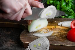 Por qué es bueno comer cebolla
