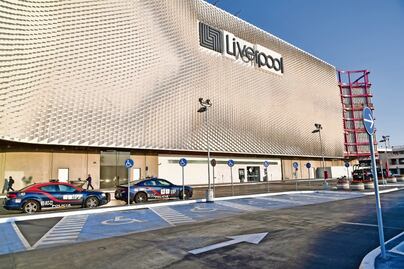 Roban tienda departamental en Perisur, estiman botín en 7mdp