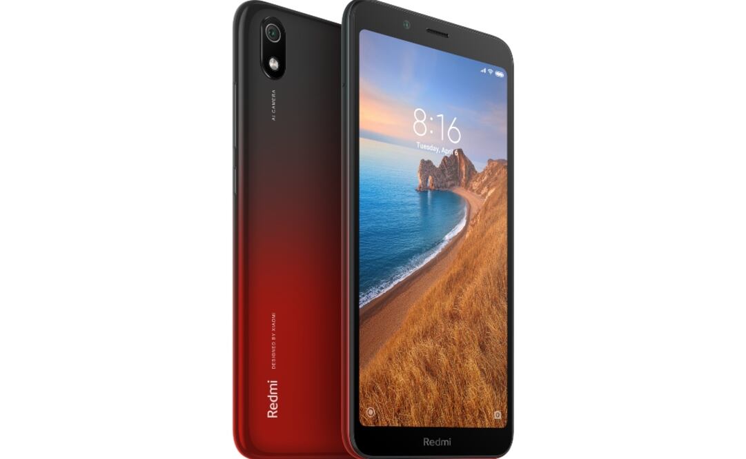 El equipo cuenta con un display Full Screen HD de 5.45" con amplios ángulos de visión y soporte para gestos de pantalla completa