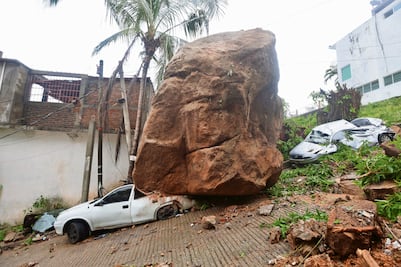 El clamor en Acapulco: “lo que más queremos es que deje de llover”