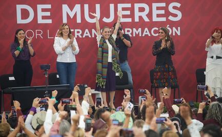 Al grito de ¡Presidenta! Sheinbaum se lleva los aplausos y porras en encuentro de mujeres de la 4T en Monumento a la Revolución