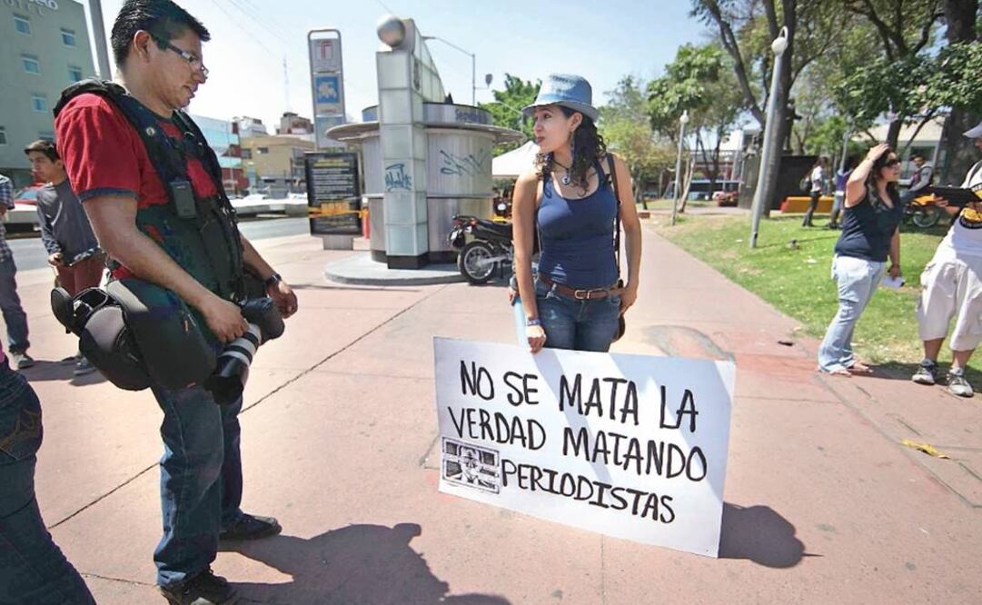 Peña Nieto se compromete a combatir impunidad en los asesinatos de periodistas 
