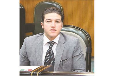 Pide Samuel García revocar a AMLO, pero venta de material médico sacude su escaño