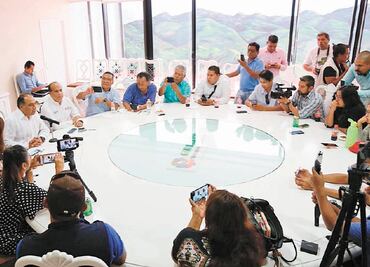 Cerrar filas con AMLO, pide Astudillo