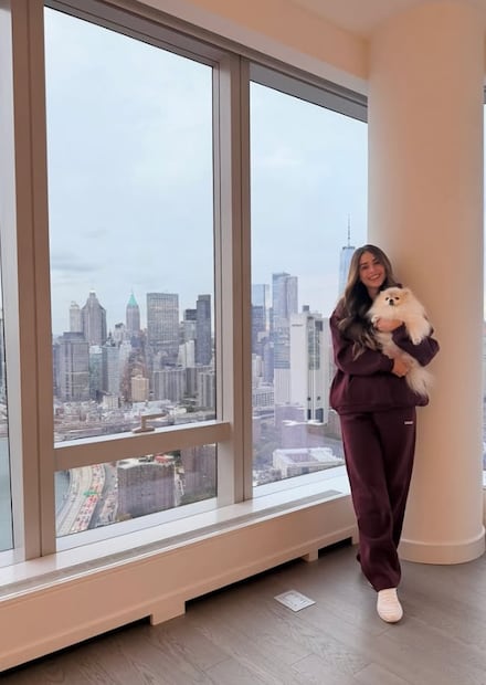 Yanet García comparte orgullosa la vista desde su departamento en Manhattan, la isla principal y el distrito más famoso de la ciudad de Nueva York.
Instagram iamyanetgarcia