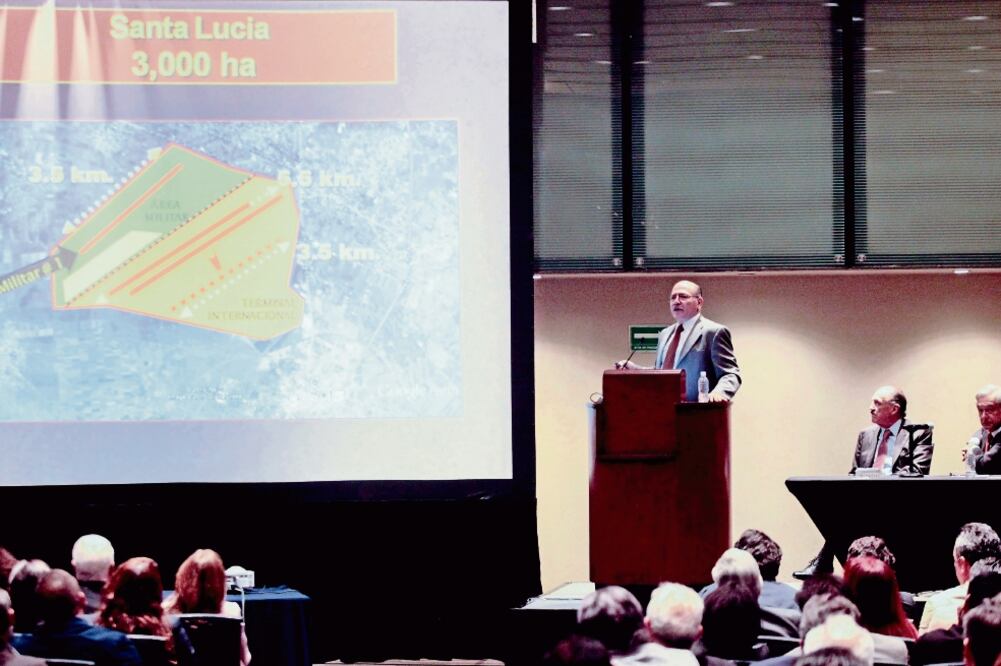 El proyecto del tabasqueño fue calificado por la ASPA como “idea s sin fundamento e improductivas para la aviación nacional” (ARCHIVO EL UNIVERSAL)