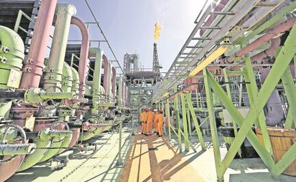 Petróleo mexicano supera los 60 dólares por primera vez en año y medio