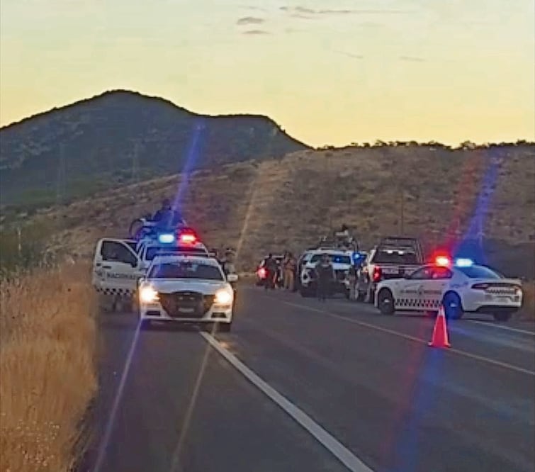 El martes la Guardia Nacional reportó el cierre de la circulación en el kilómetro 249+000 de la carretera Zacatecas-Durango por un “incidente”, pero no informó del ataque ni de las víctimas. Foto Especial