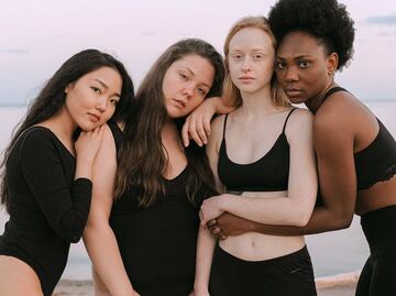 Cómo quitar el pelo de tu mascota de la ropa negra