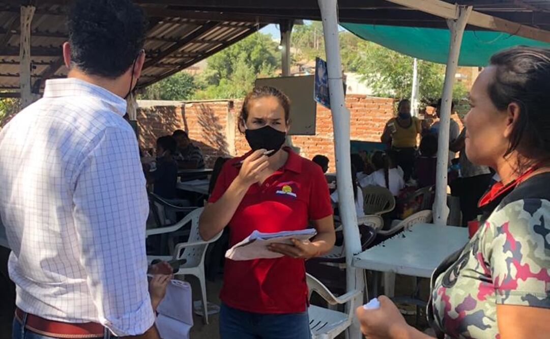 Secretario de Educación visita club de estudio "equipado" por hijos de El Chapo