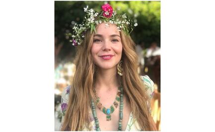 Camila Sodi presume cinturita y baño en la tina