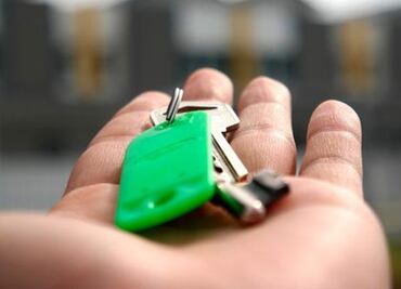 Madre le cobraba renta a su hija de 18 años en su propia casa y se hace viral