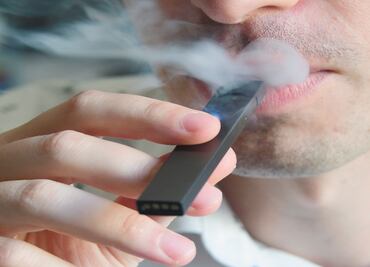 Vaping: Mexico bans e-cigarettes imports