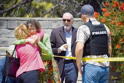 Tiroteo en sinagoga de California deja 1 muerto