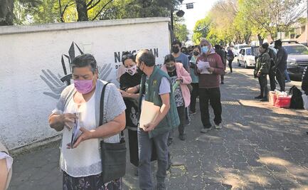 Adultos mayores saturan sedes en CDMX y Edomex