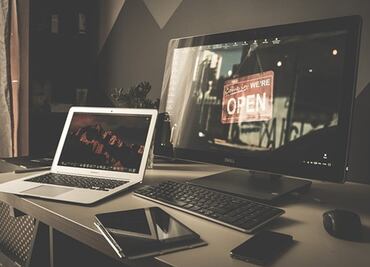 ¿Qué halló el FBI tras registrar la oficina del exvicepresidente de EU, Mike Pence?