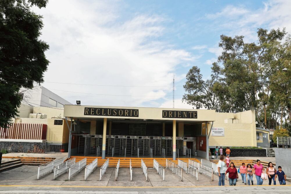 Al reducir la población penitenciaria también se reduce el número de familiares que acuden a los diversos reclusorios que hay en la capital del país (IVAN STEPHENS. EL UNIVERSAL)