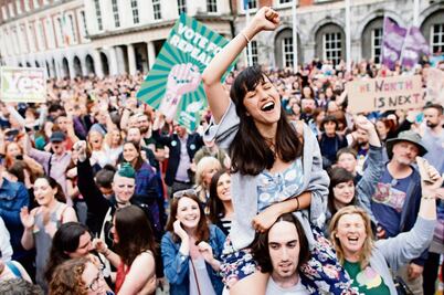 Irlanda festeja “revolución silenciosa”