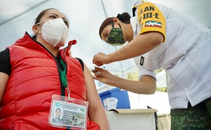 Sindicato del Seguro Social vigilará vacunación masiva a personal del IMSS