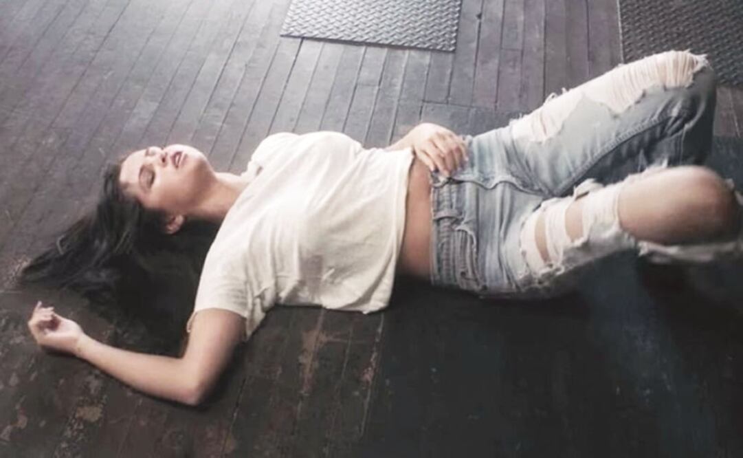 En el videoclip del sencillo “Good for you” Gomez no trae puesto brassiere