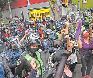 Aprueban que policías usen videocámaras en las marchas
