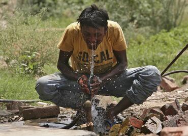Suman mil 400 muertos por ola de calor en India