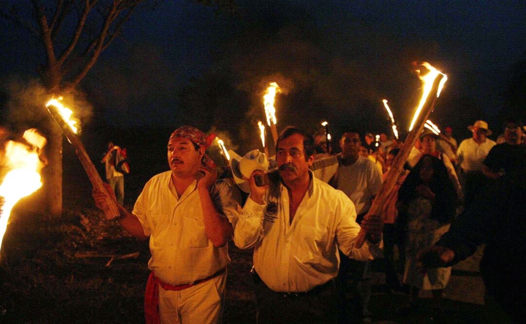 Caminata Juan Rulfo "Llano en llamas", desde el Crucero Cuatro Caminos vía San Gabriel hasta llegar a la ex hacienda de Telcampana. Foto: Archivo EL UNIVERSAL