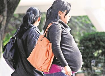 Presentan teléfono para mujeres embarazadas que sospechen tener Covid-19