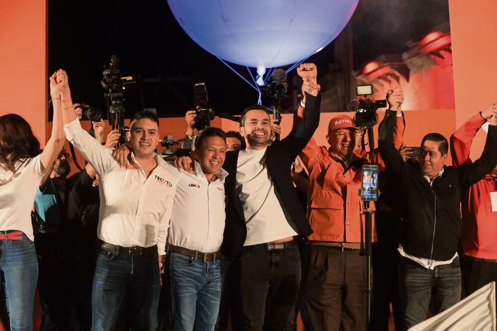 Jorge Álvarez Máynez arrancó su campaña presidencial en uno de los
municipios más violentos: Lagos de Moreno, Jalisco. Foto: de Gabriel Pano. El Universal.